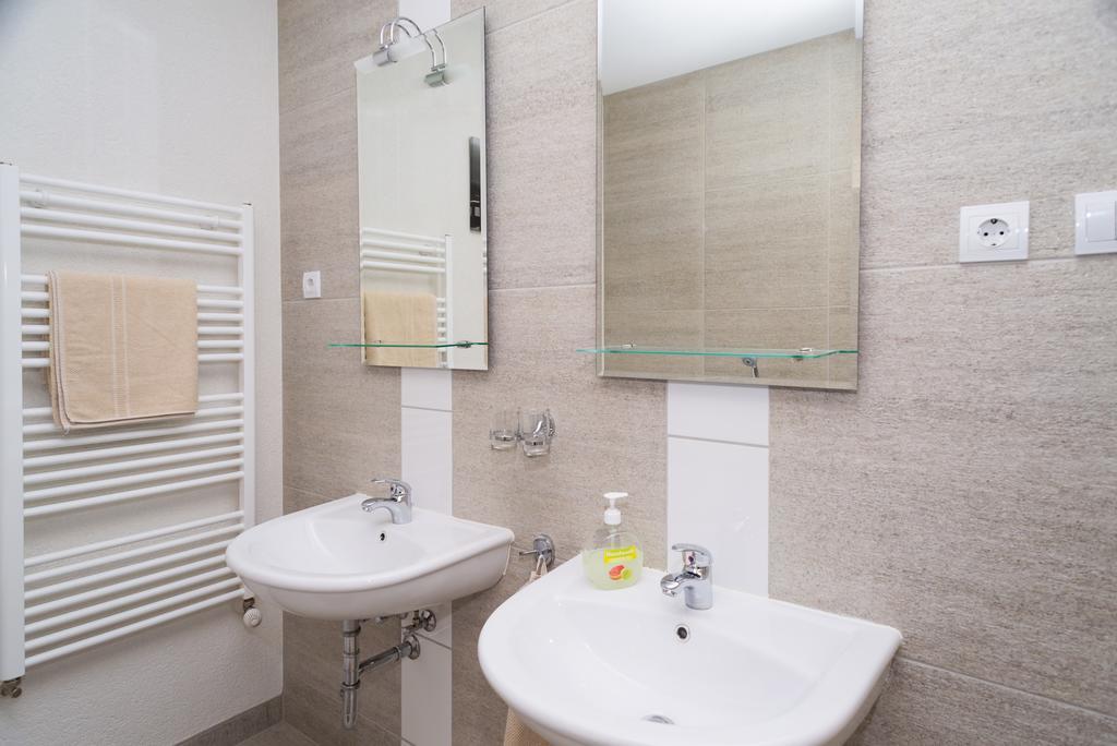 Andi Apartman Hévíz Buitenkant foto